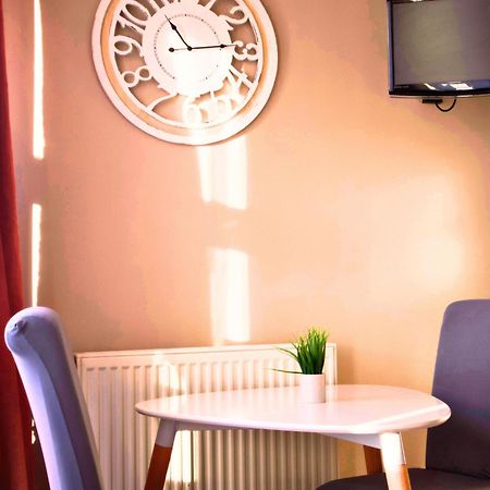 Studios & Appartements Confortables Au Centre De Bourbourg - Gare A Proximite Ngoại thất bức ảnh