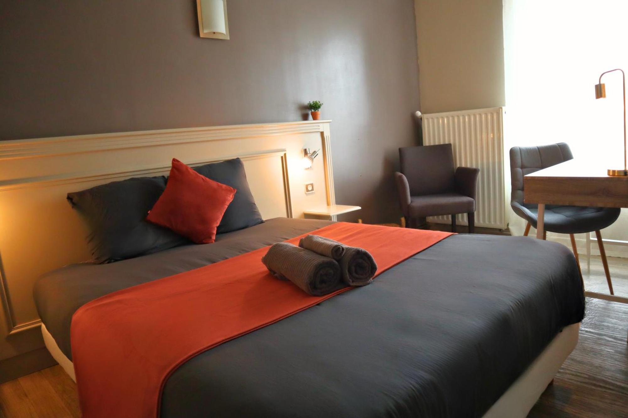 Studios & Appartements Confortables Au Centre De Bourbourg - Gare A Proximite Ngoại thất bức ảnh