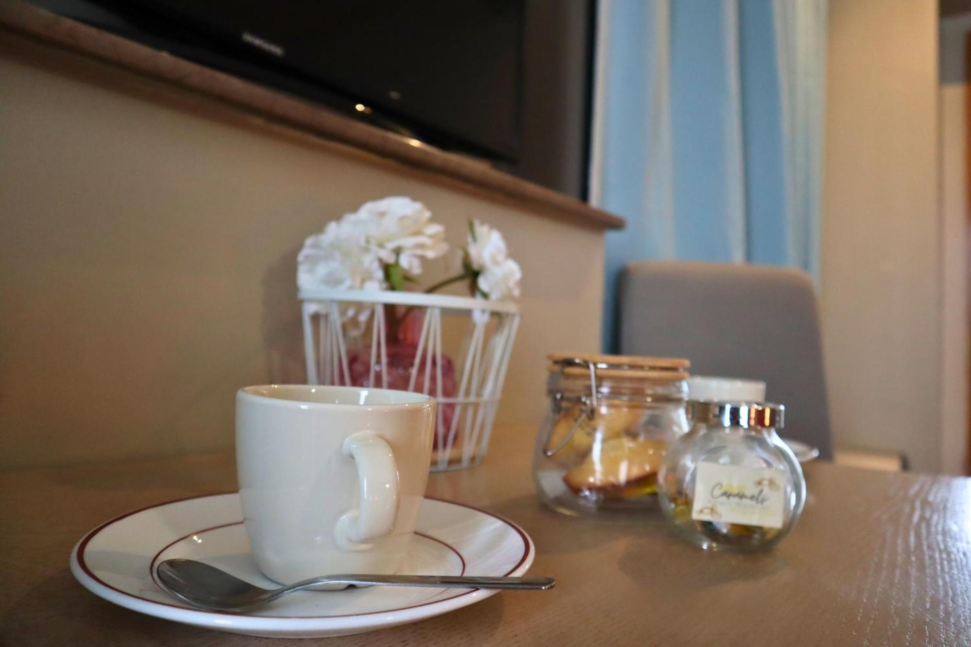 Studios & Appartements Confortables Au Centre De Bourbourg - Gare A Proximite Ngoại thất bức ảnh